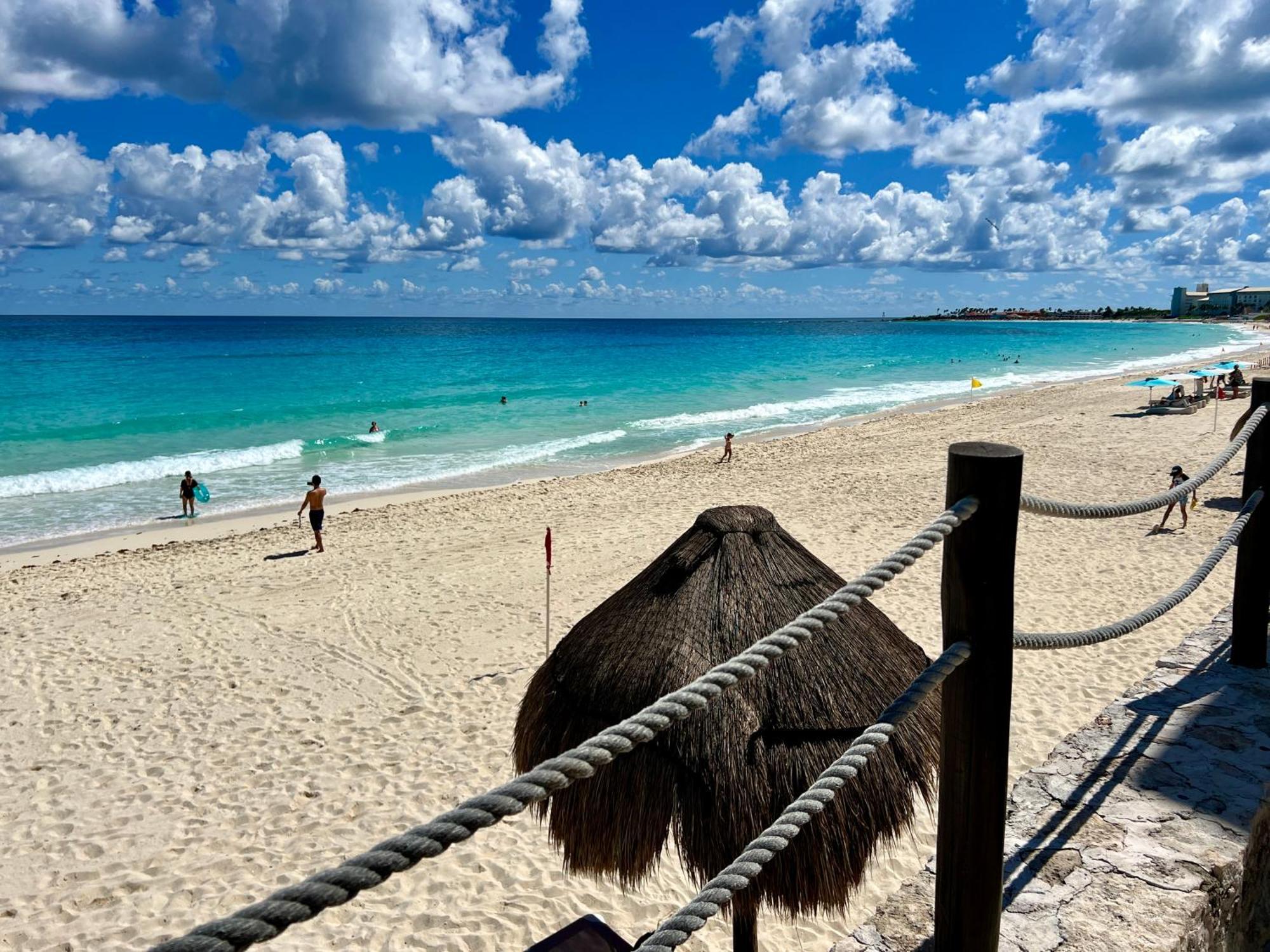 Beachside Apartments Cancun Bagian luar foto