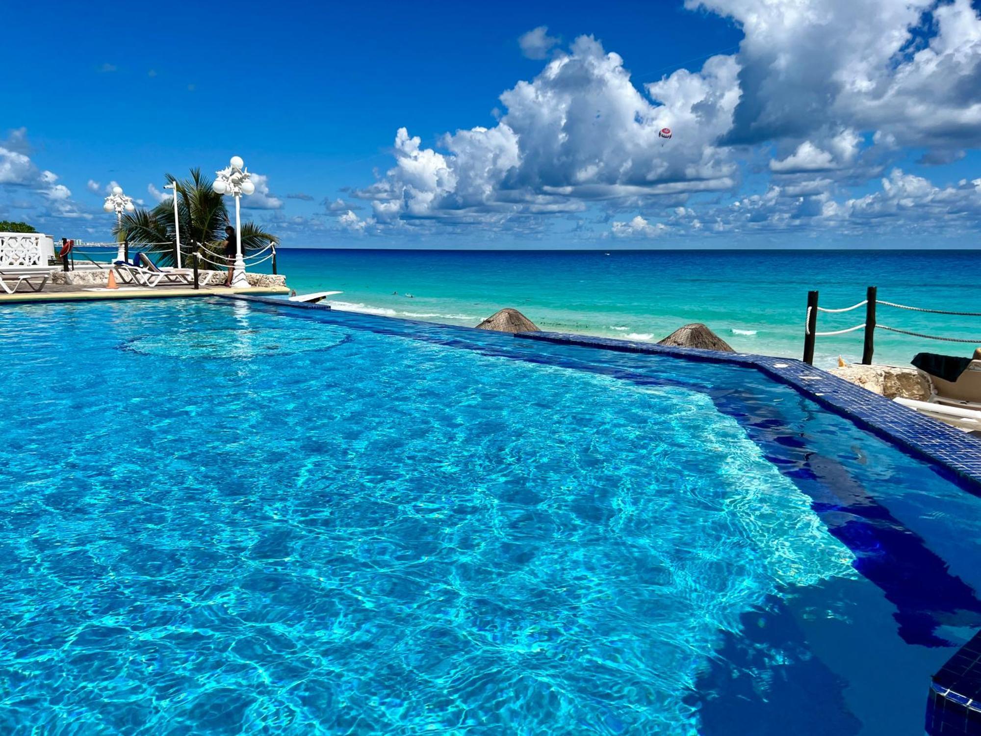 Beachside Apartments Cancun Bagian luar foto