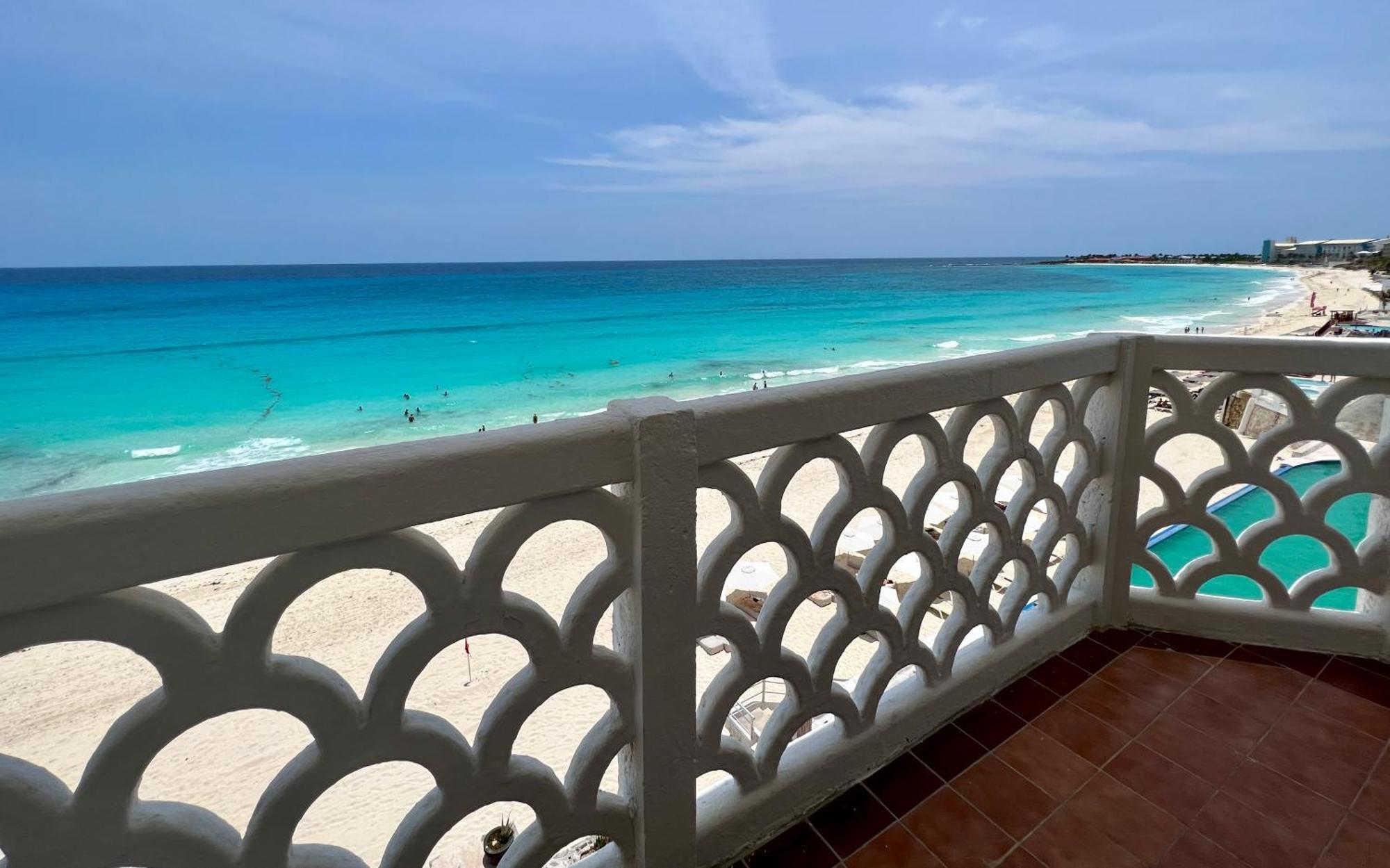 Beachside Apartments Cancun Bagian luar foto