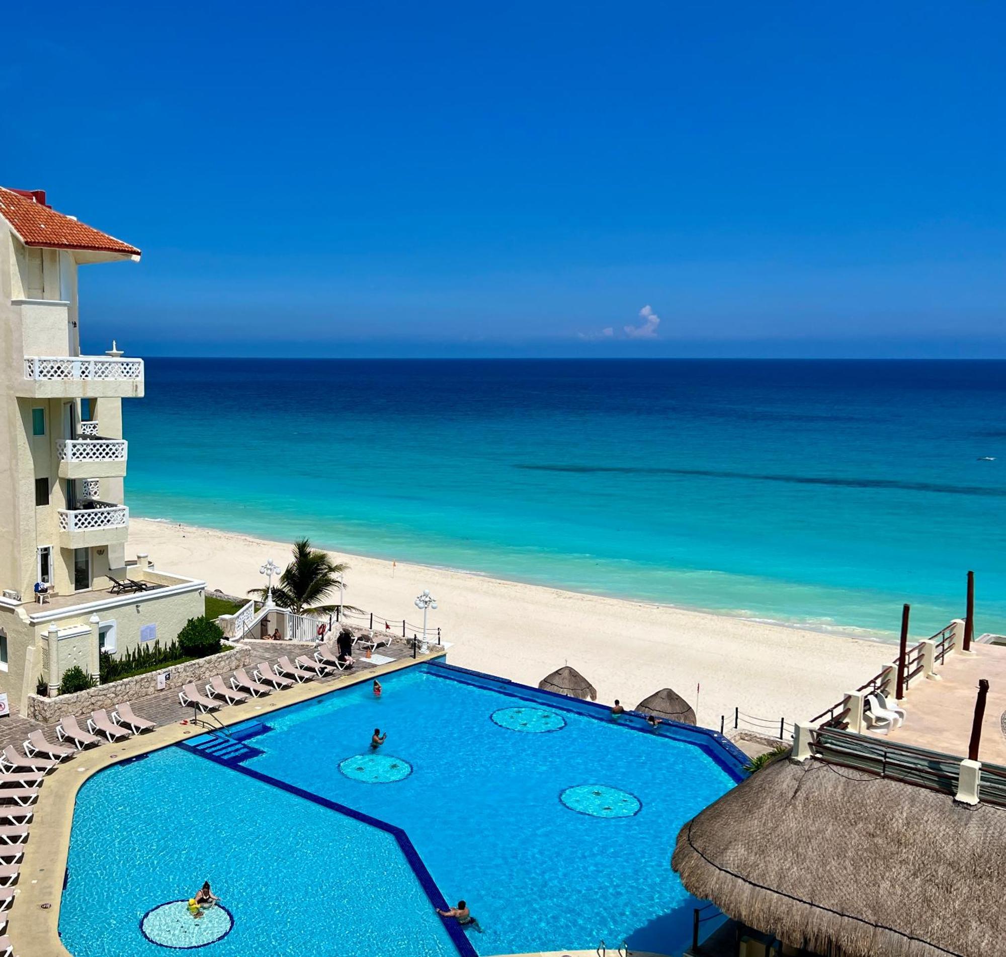 Beachside Apartments Cancun Bagian luar foto