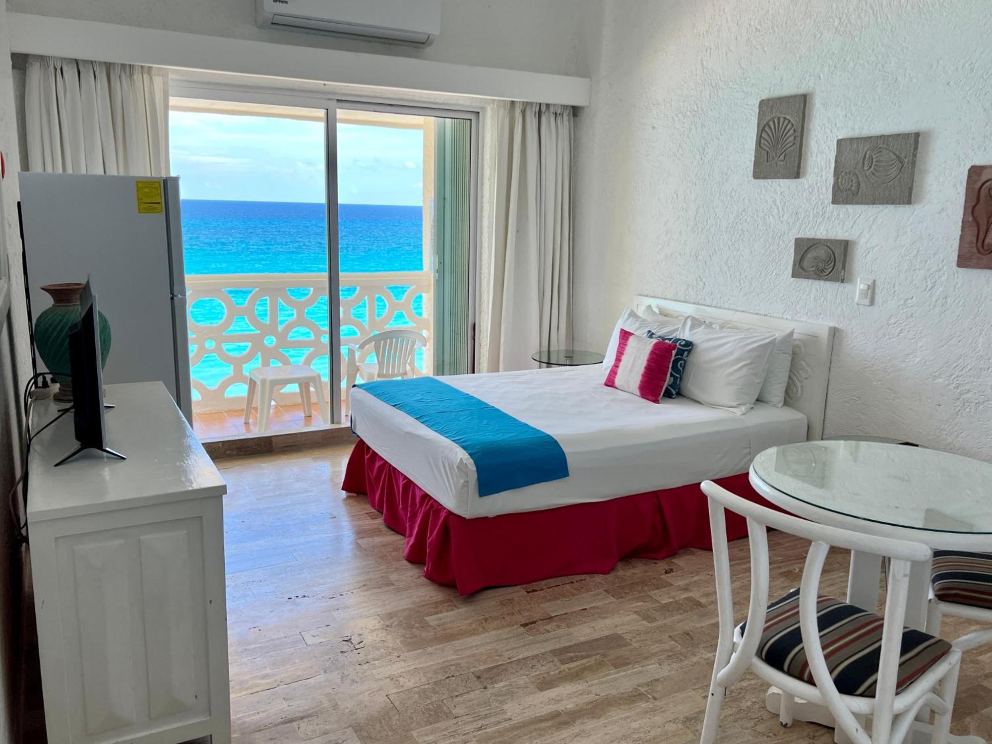 Beachside Apartments Cancun Bagian luar foto