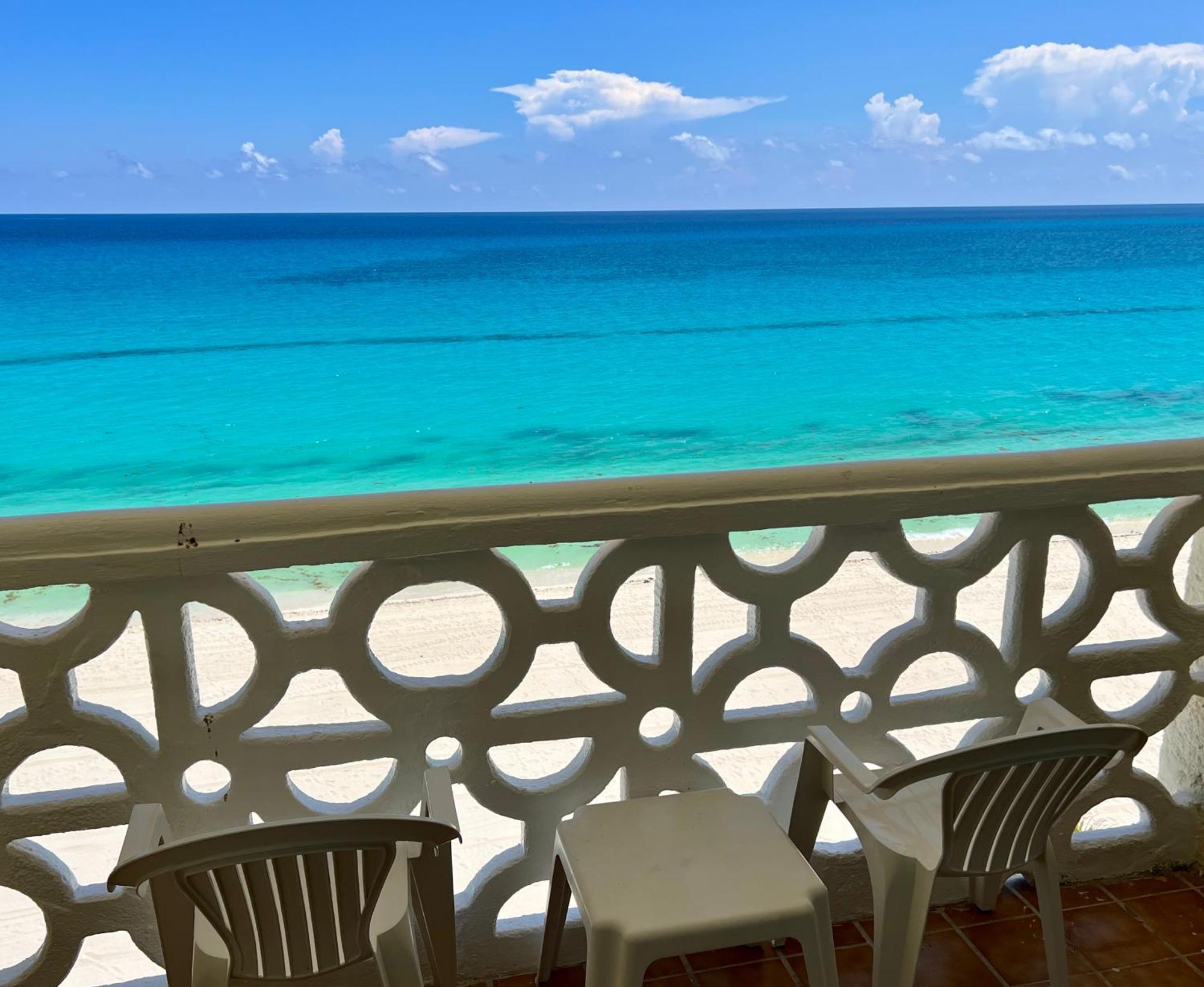 Beachside Apartments Cancun Bagian luar foto
