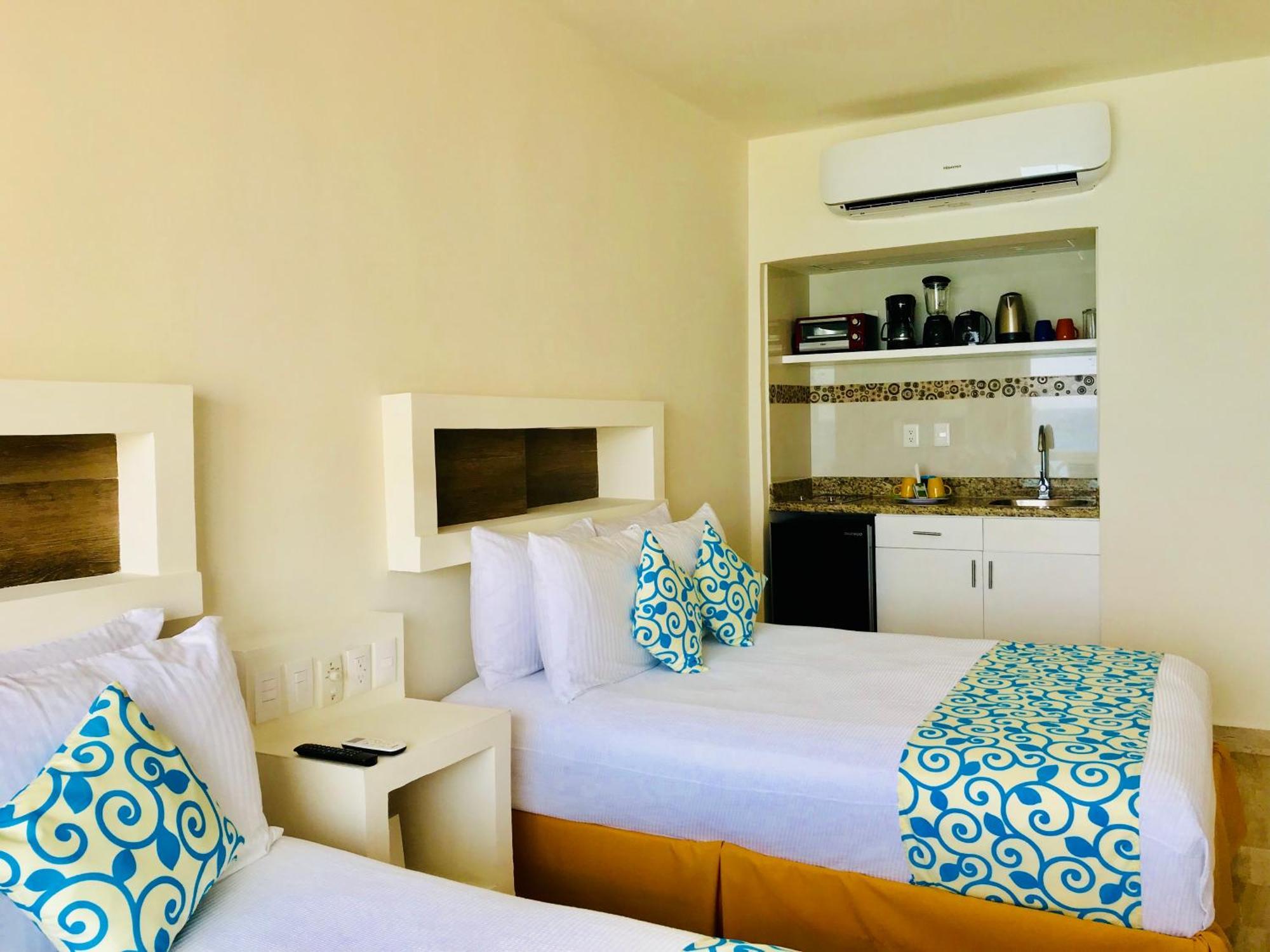 Beachside Apartments Cancun Bagian luar foto